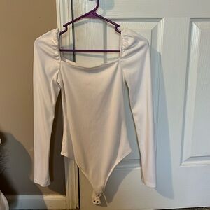 ABERCROMBIE SQUARE NECK LONG SLEEVE BODYSUIT